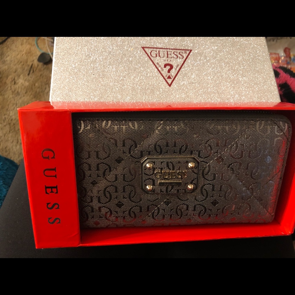 Guess silver wallet